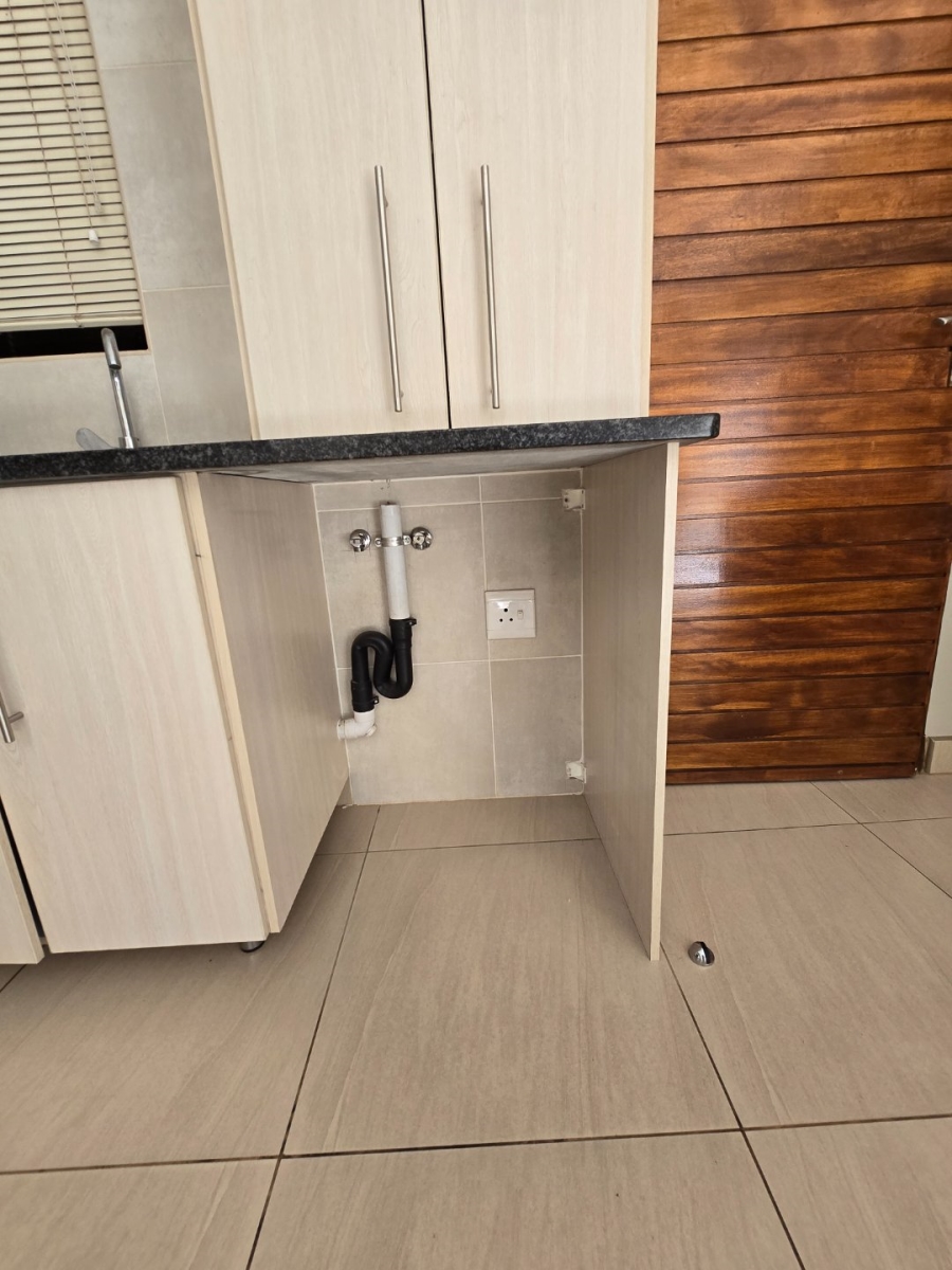 To Let  Bedroom Property for Rent in Bult North North West